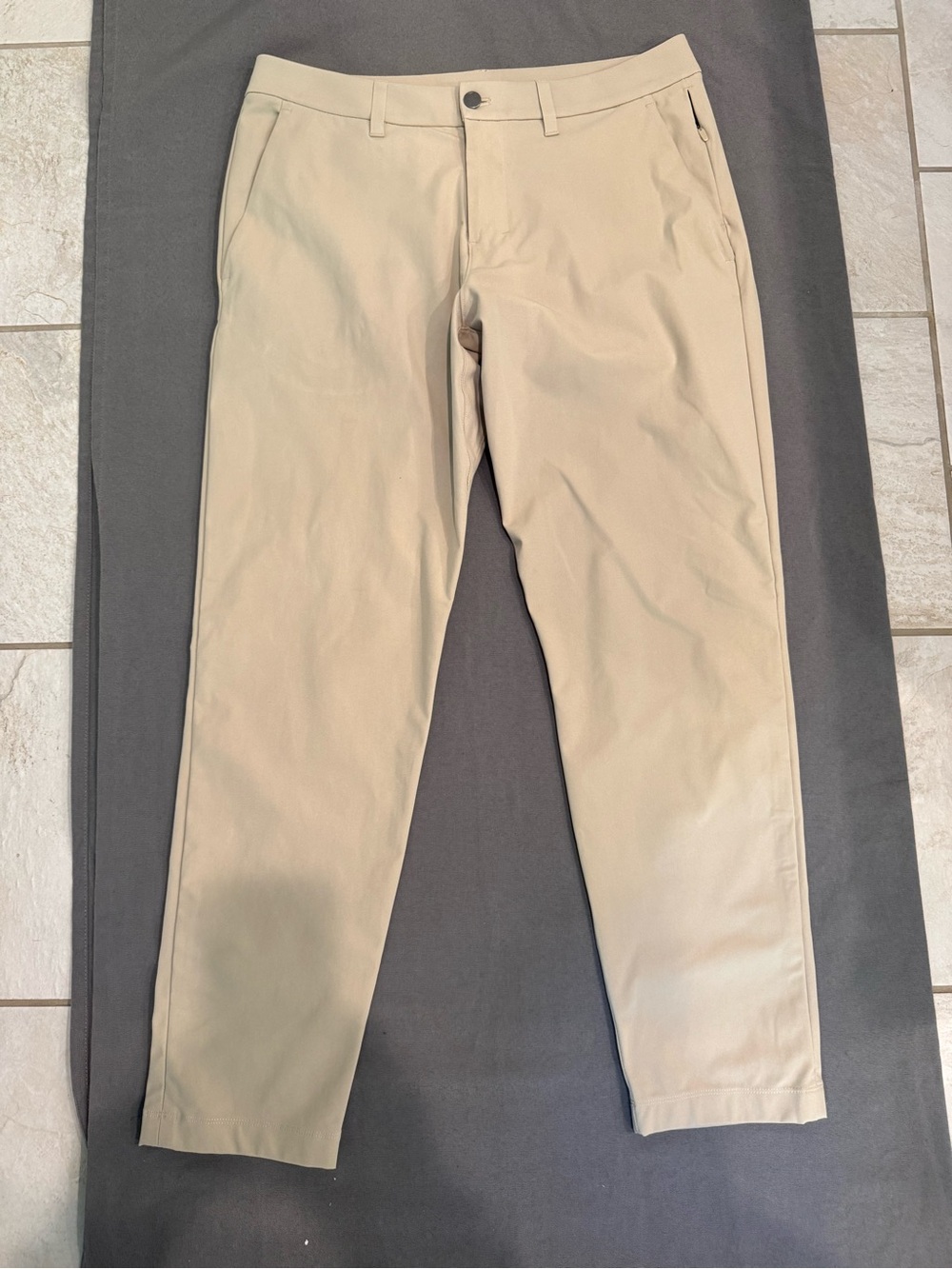 Lululemon ABC Classic Fit Trouser Pants Mens Khaki Warpstreme Performance 33x29